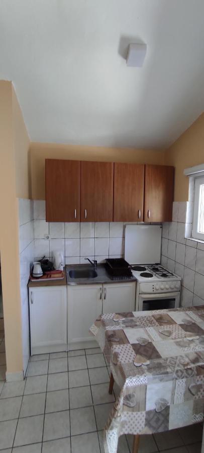 Apartmani Jovanovic Lustica Exterior photo