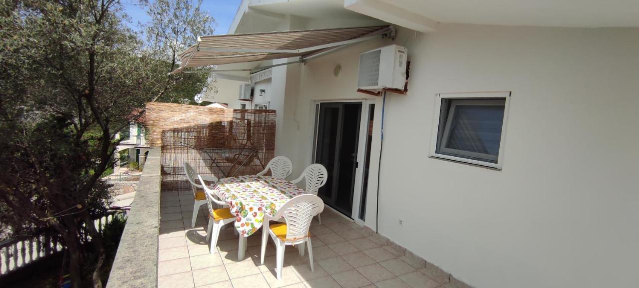 Apartmani Jovanovic Lustica Exterior photo