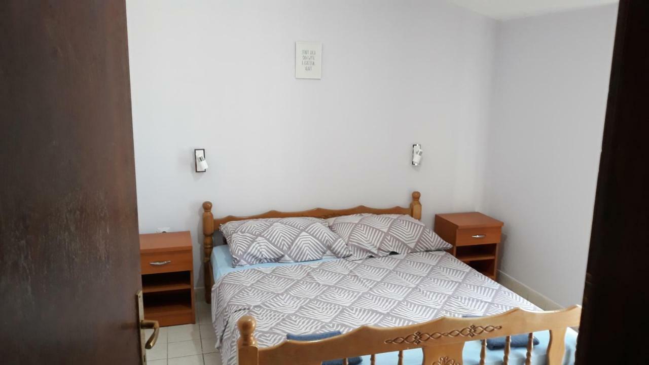 Apartmani Jovanovic Lustica Exterior photo