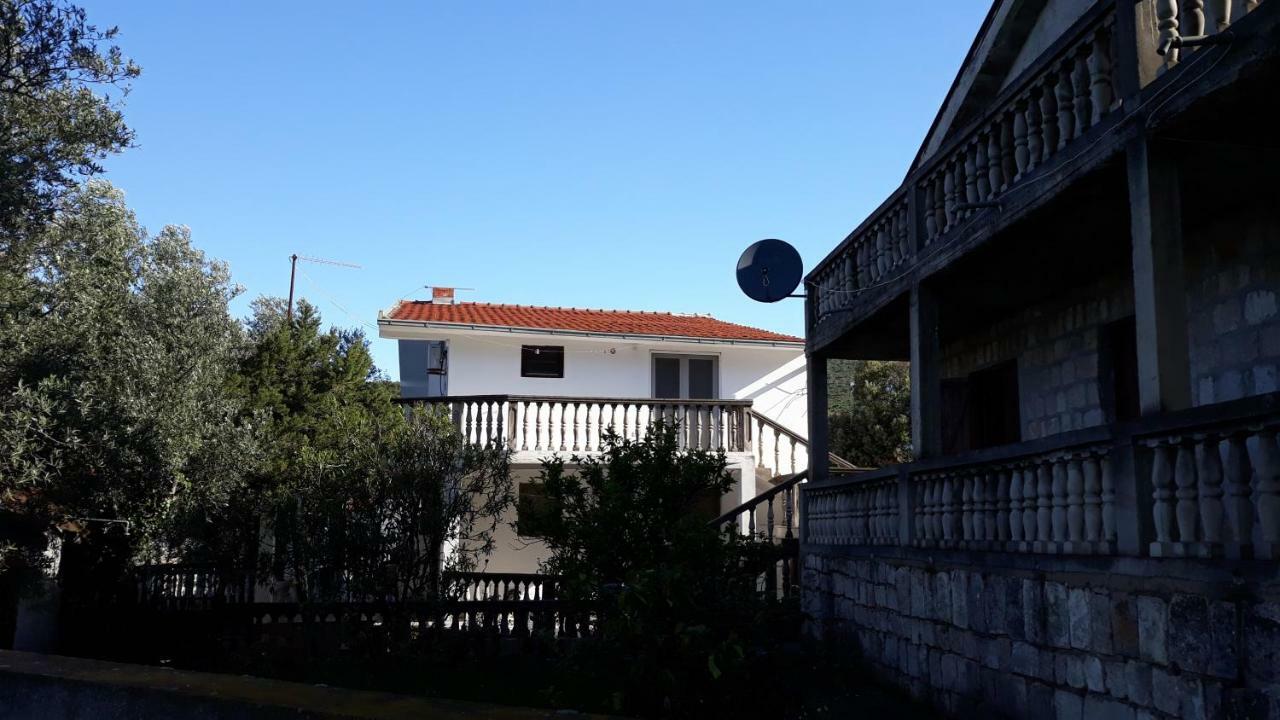 Apartmani Jovanovic Lustica Exterior photo